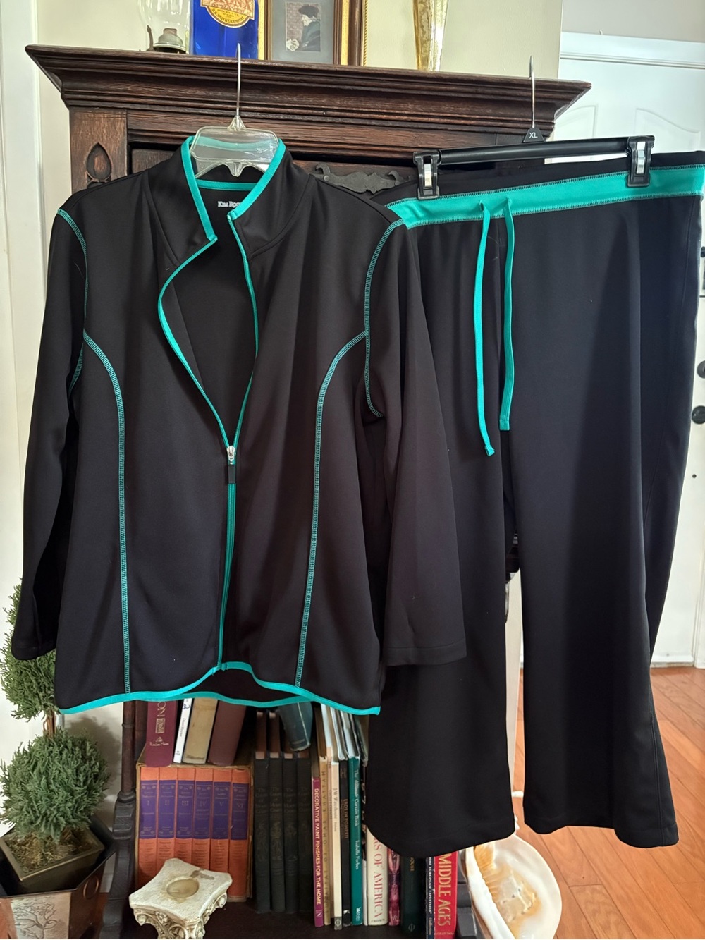 Kim Rogers: XL, Black Active Zip Jacket & Pull-On Pants with Teal Trim